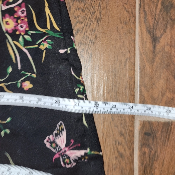 Wet Seal XL high waisted shortened inseam chiffon floral shorts - Picture 8 of 13